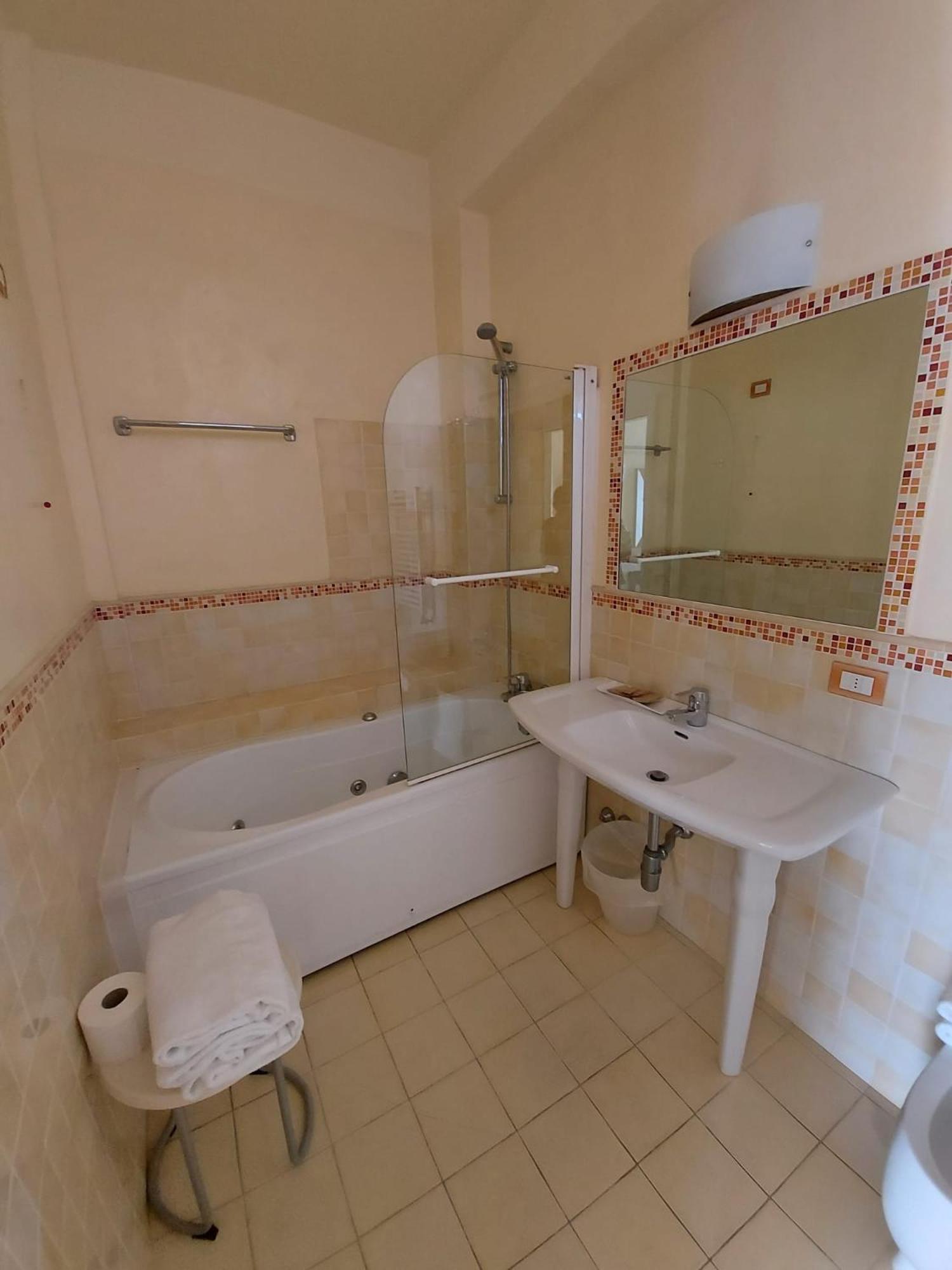 Hotel Joseph Marina di Pietrasanta Buitenkant foto